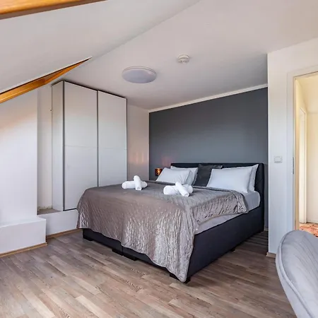 Apartment Appartmenthaus - E Plauen